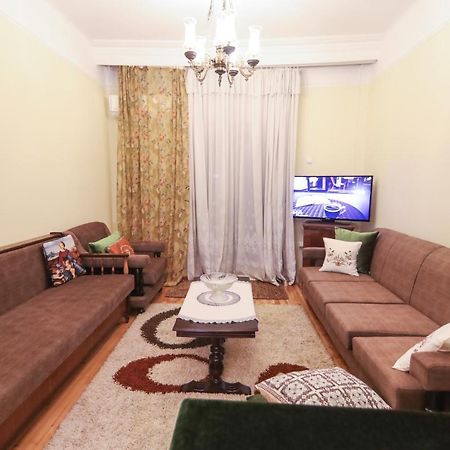 Quiet, Fully Refurbished Apartment In เทสซาโลนิกิ ภายนอก รูปภาพ