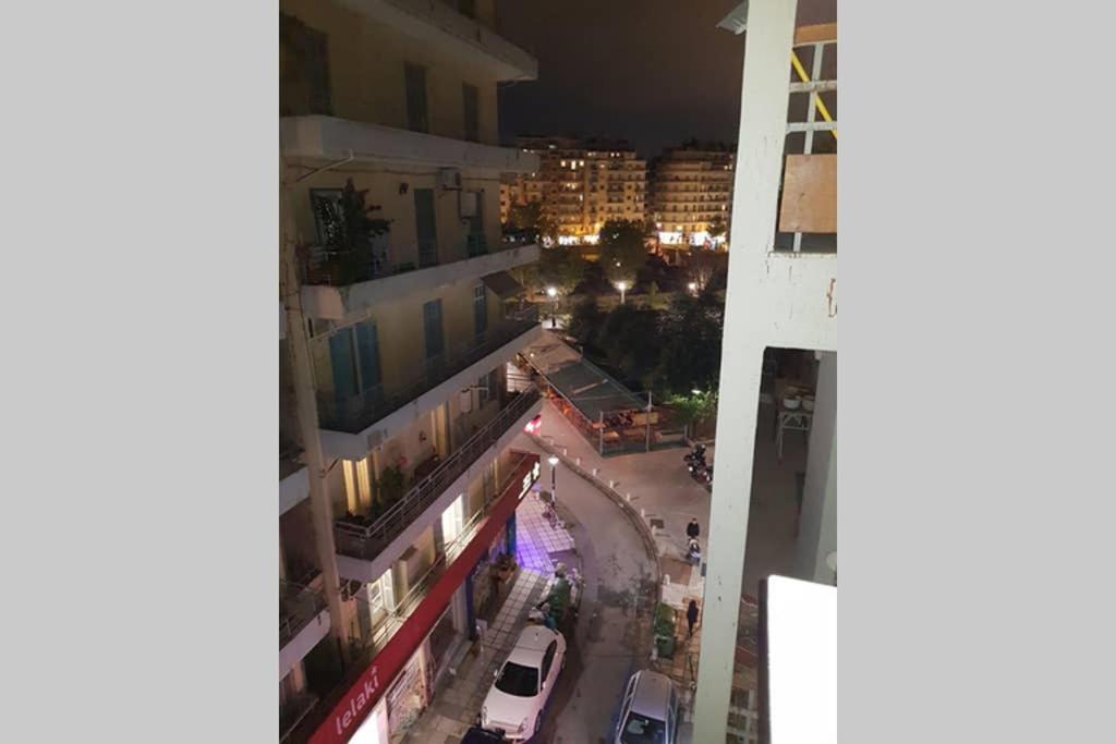 Quiet, Fully Refurbished Apartment In เทสซาโลนิกิ ภายนอก รูปภาพ